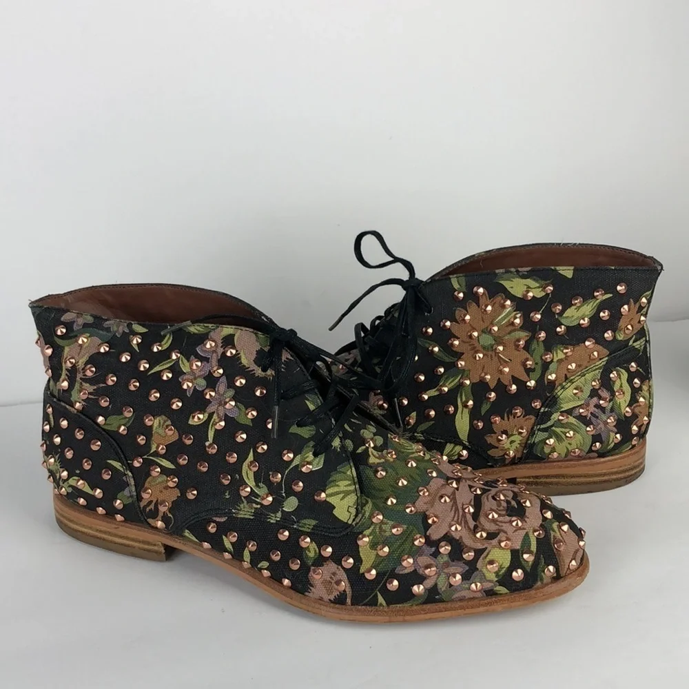 Matiko Floral Stud Lace Up Ankle Boots 8.5